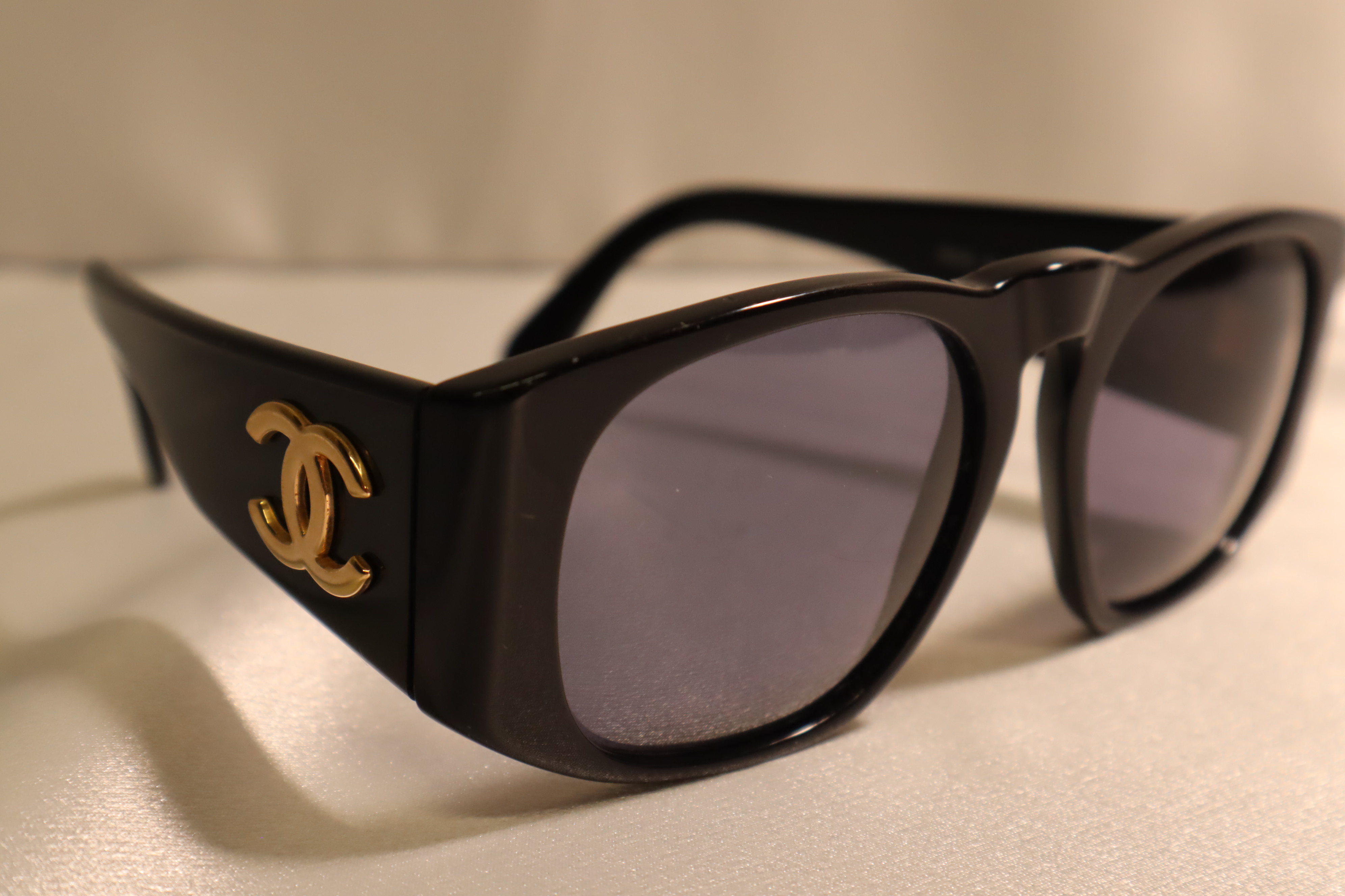 Women's CHANEL COCO Mark Synthetic Resin Black Sunglasses