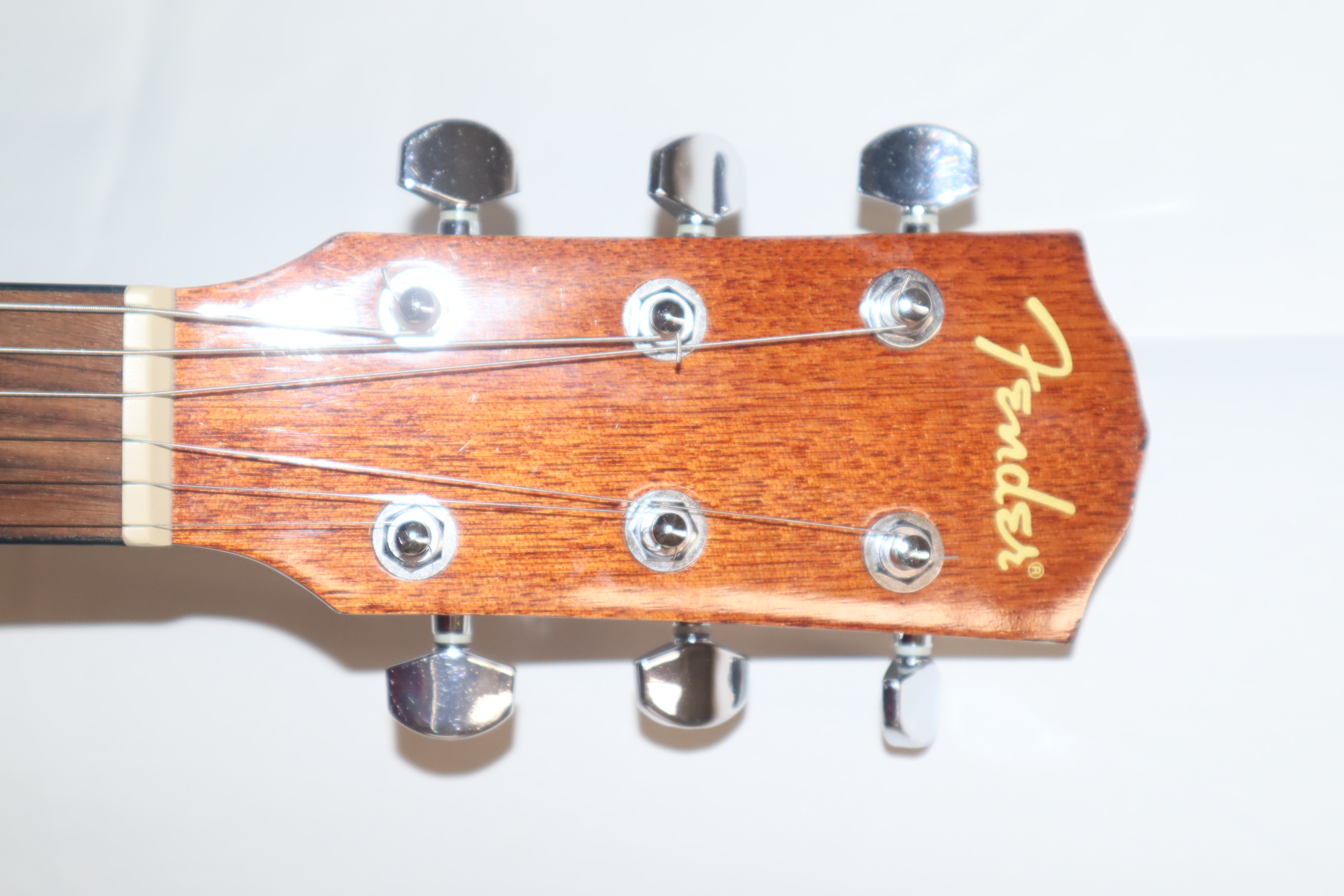 Fender DG-8S NAT Natural Dreadnaught 6-String Right-Handed