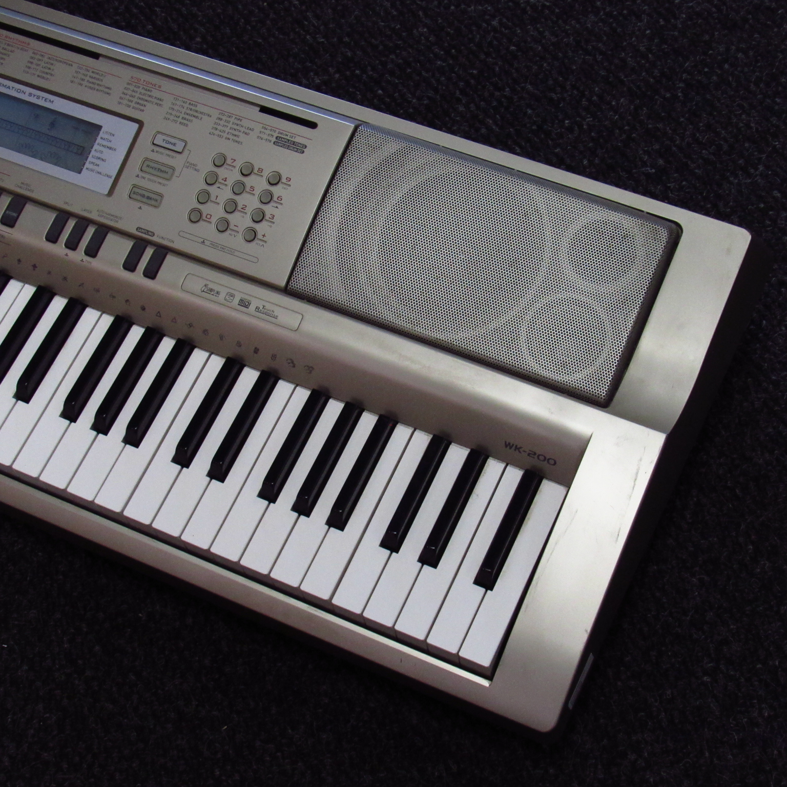 CASIO カシオ 電子キーボード WK-200 Amazon | CASIO ハイグレードキーボード 鍵盤数76標準ピアノ形状