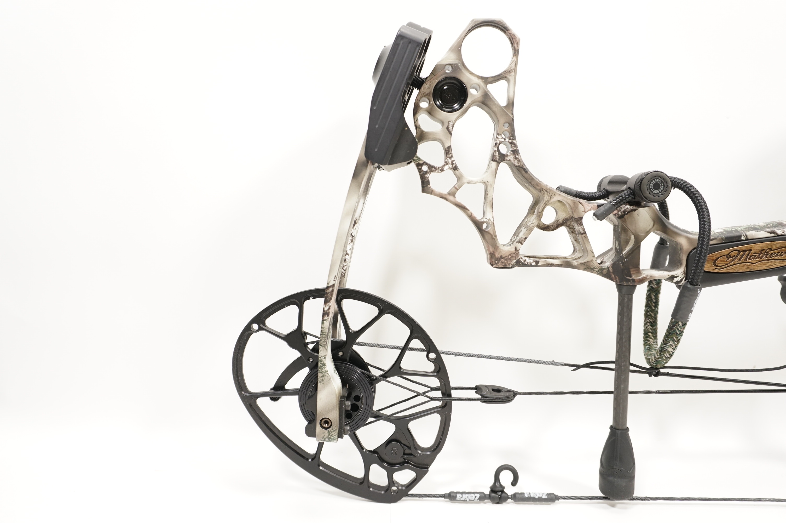 Mathews Triax RH Compound Bow 70/28 - HHA Sports Tetra One Pin Sight