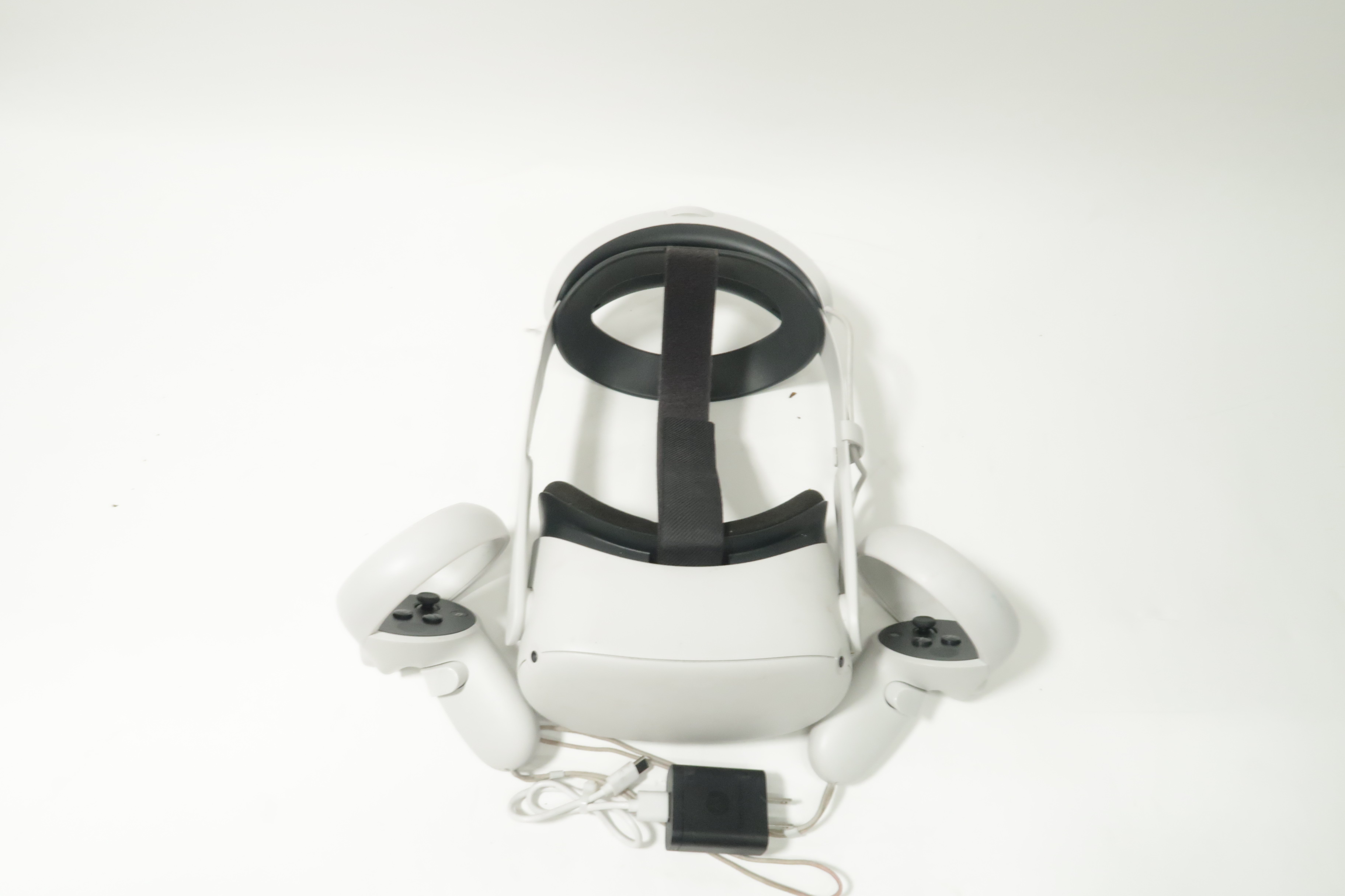 Oculus KW49CM 256GB AllinOne VR Headset White Quest 2 6918