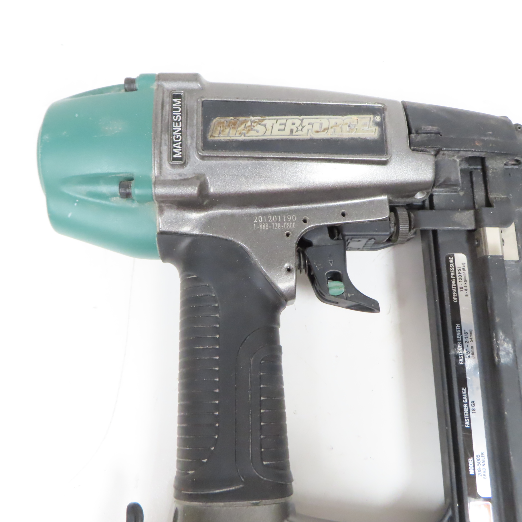 Masterforce 2085005 Magnesium 18GA Pneumatic Brad Nailer
