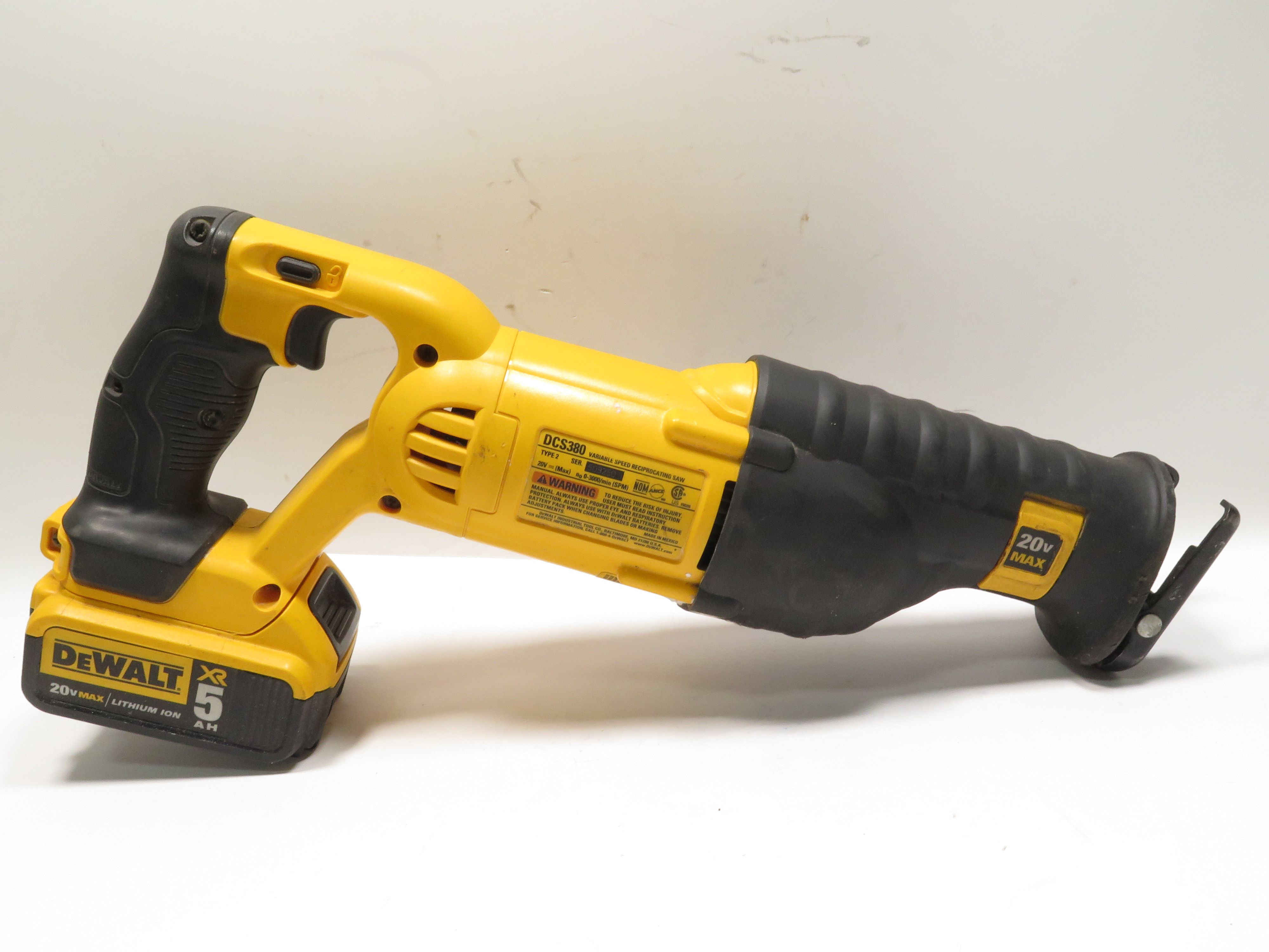 Brushless Compact Reciprocating Dewalt 303 Reciprocating Saw