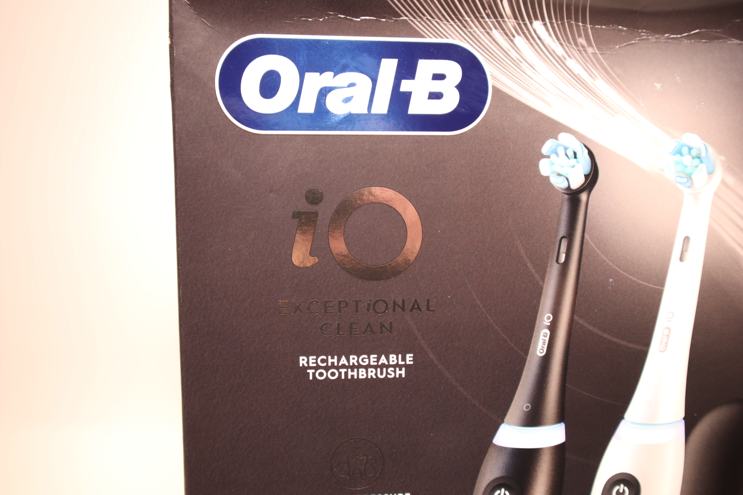 Oral-B iO Series 5 3757 Rechargeable Toothbrush Dual Pack White/Black 0586