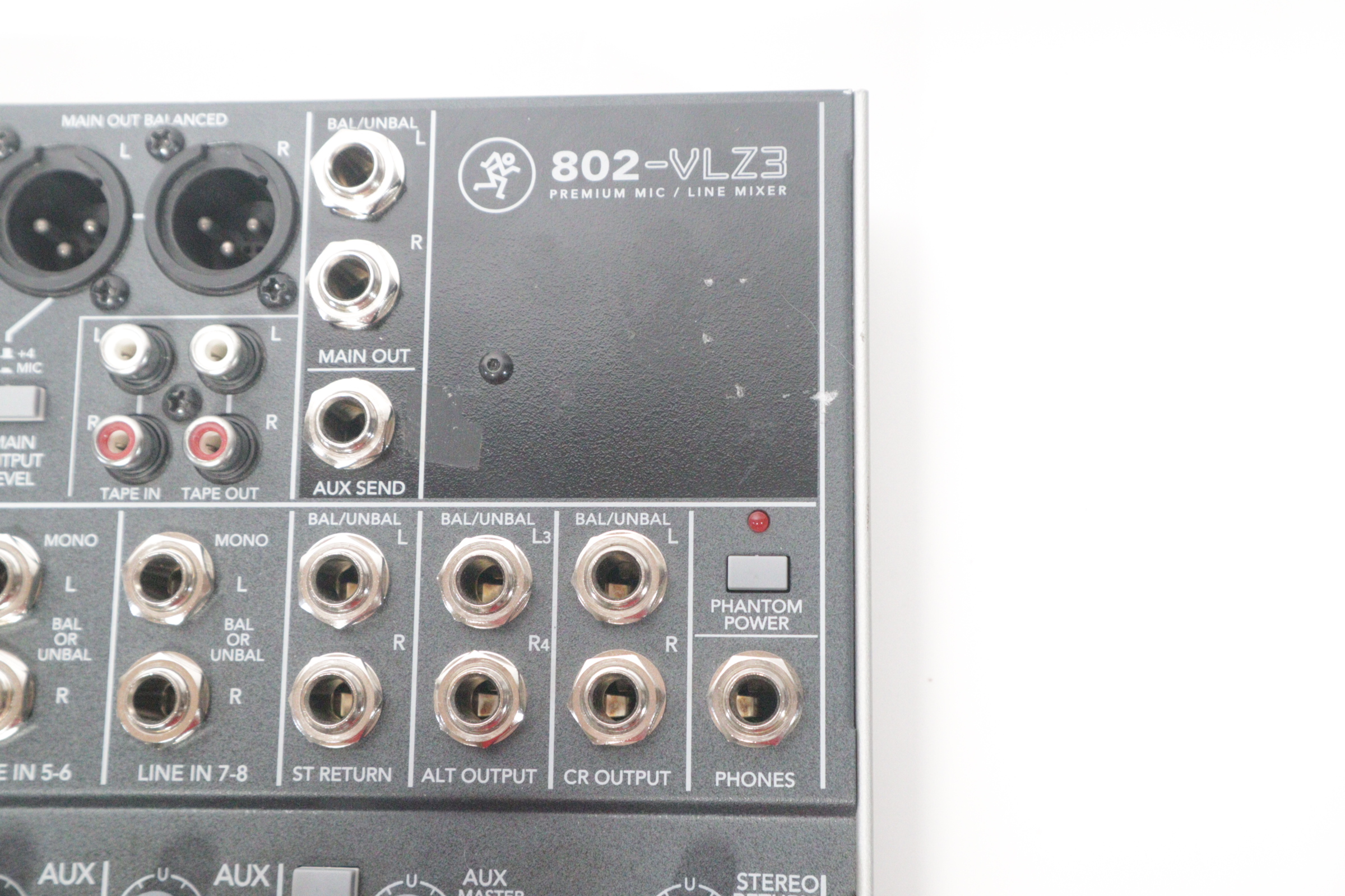 Mackie 802-VLZ3 8Channel Compact Recording/SR Premium Microphone