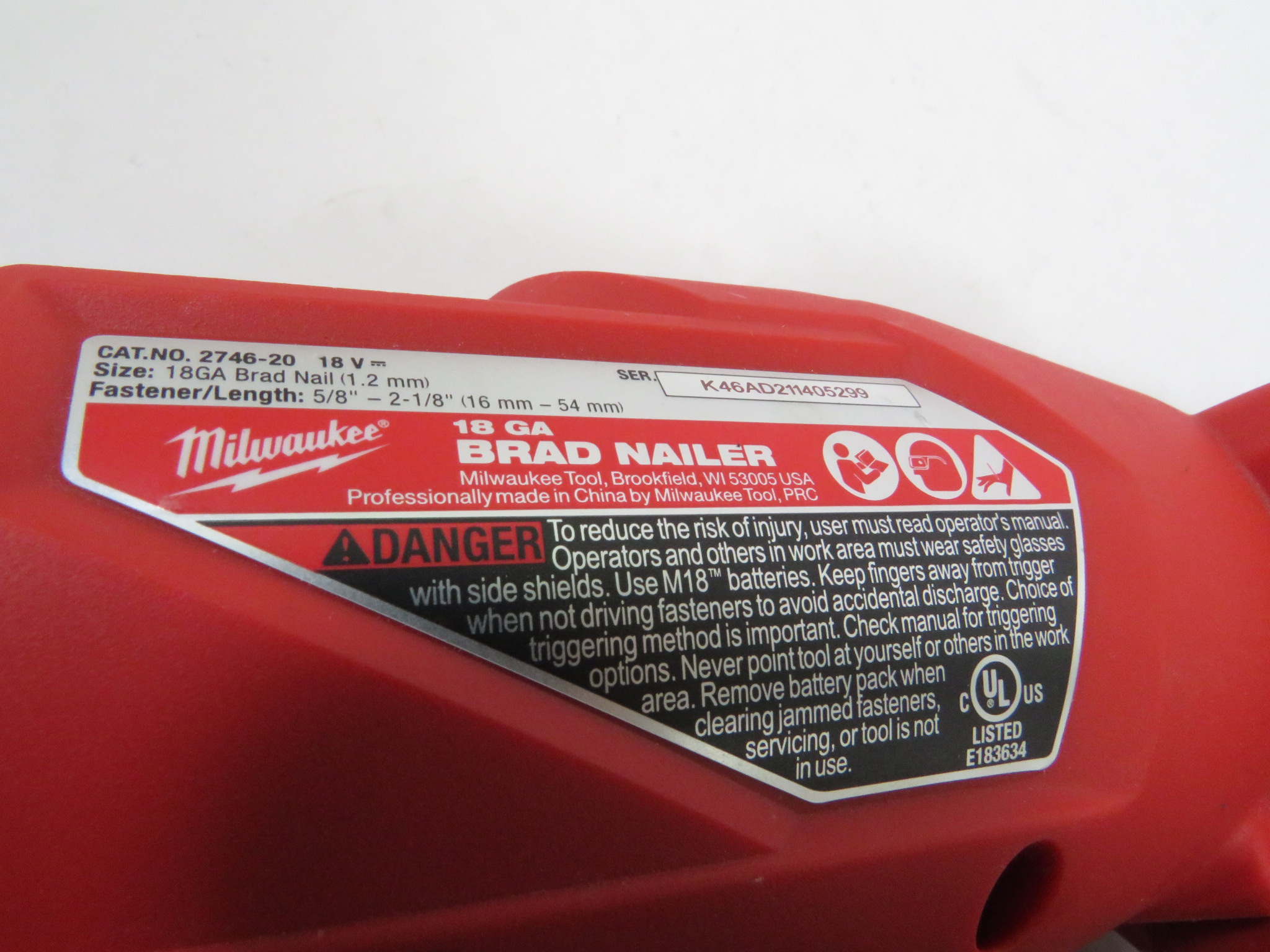 Milwaukee 274620 M18 18Ga Cordless Brad Nailer 0302