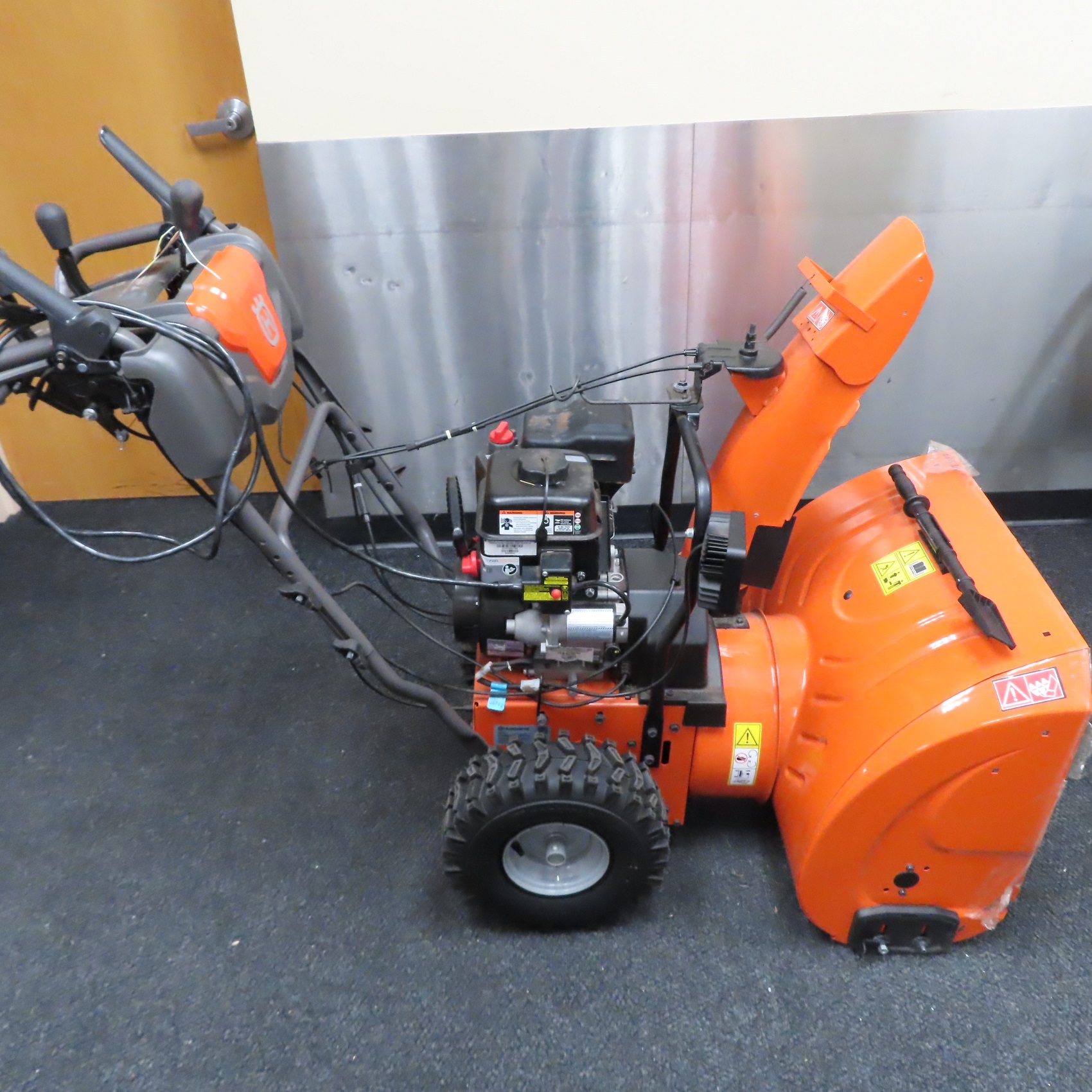Husqvarna ST227 27" 254cc TwoStage Snow Blower (Local PickUp Only)