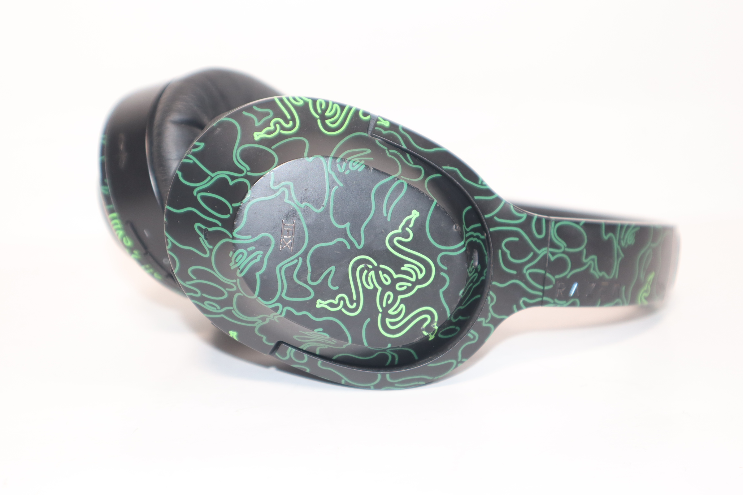 Razer x A Bathing Ape Opus RZ04-024901 THX Noise Cancelling