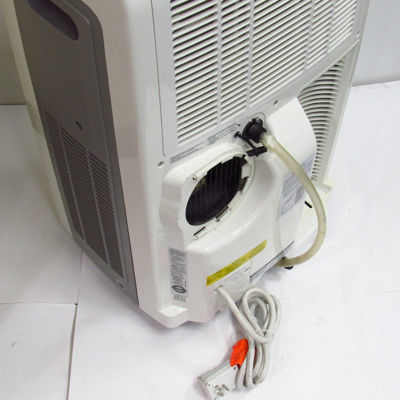 Frigidaire FRA093PT1 9000 BTU Portable Air Conditioner Local PickUp Only