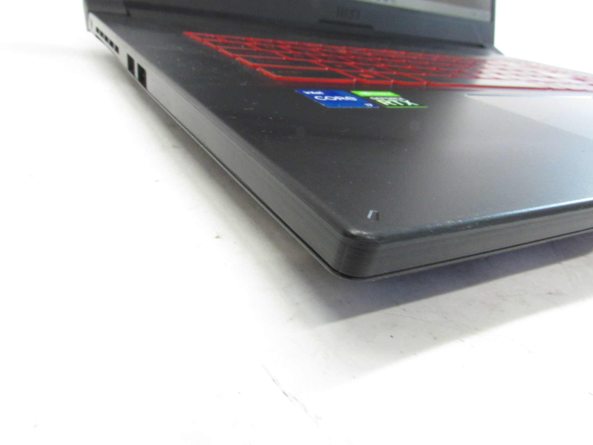 MSI Katana GF76 11UD-001US Core i7-11800H 2.30GHz 16GB Ram 512GB 