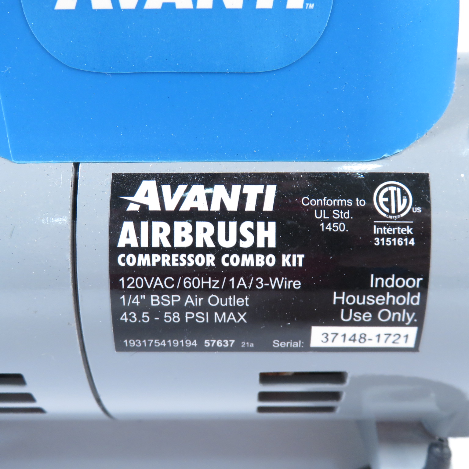 Avanti 57637 0 58 PSI Working Pressure Compact Airbrush Compressor