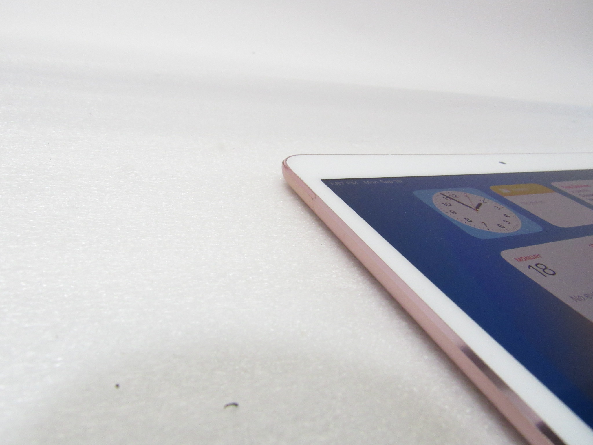 Apple MQF22LL/A iPad Pro 10.5