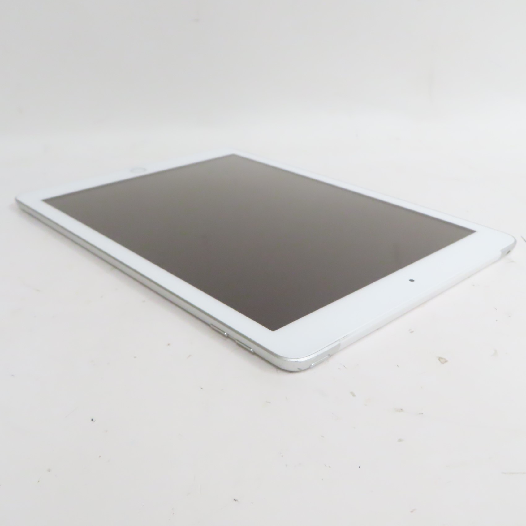 Apple MR792LL/A iPad (6th Gen) 9.7