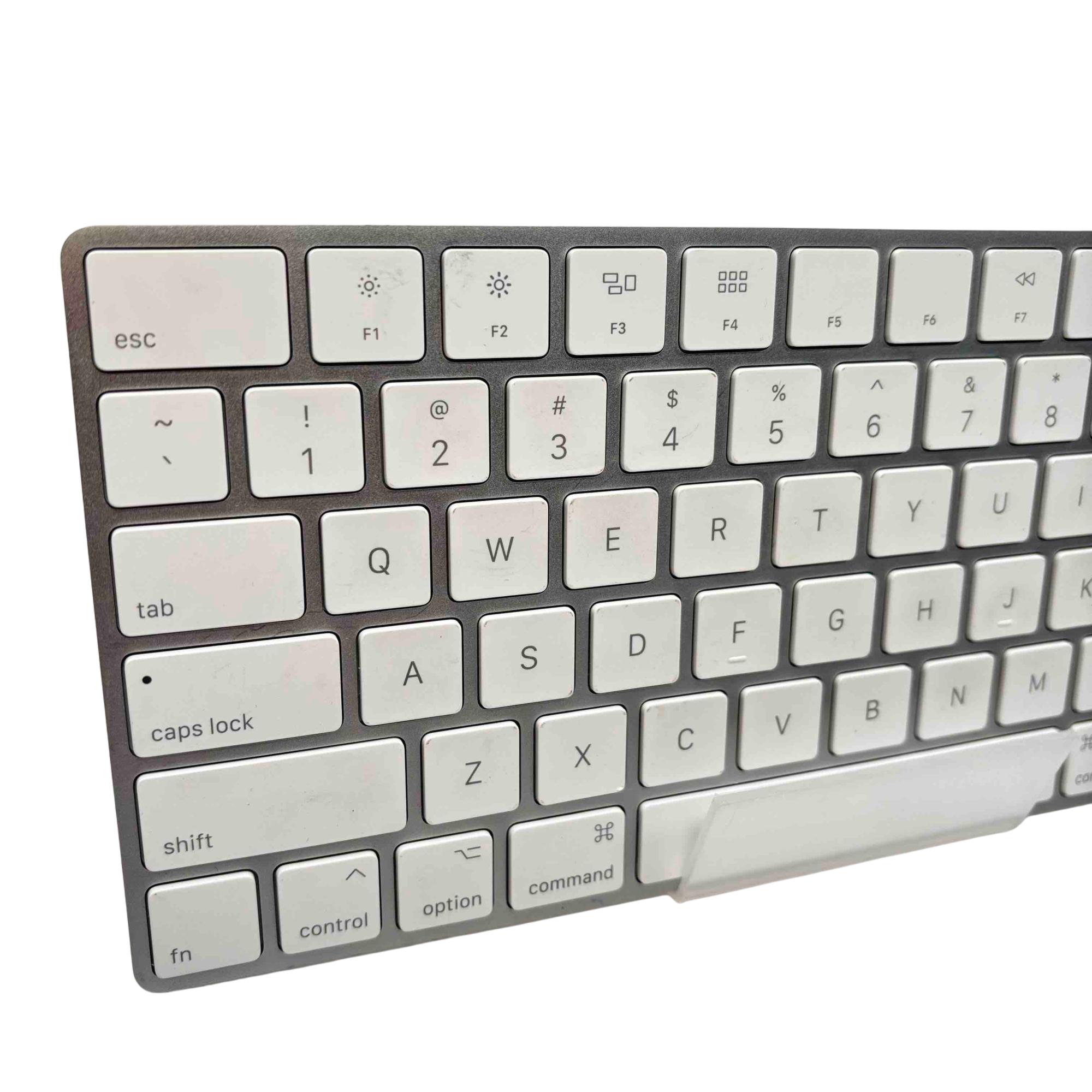 Apple A1657 Magic Mouse 2 Magic Keyboard Trackpad Bundle