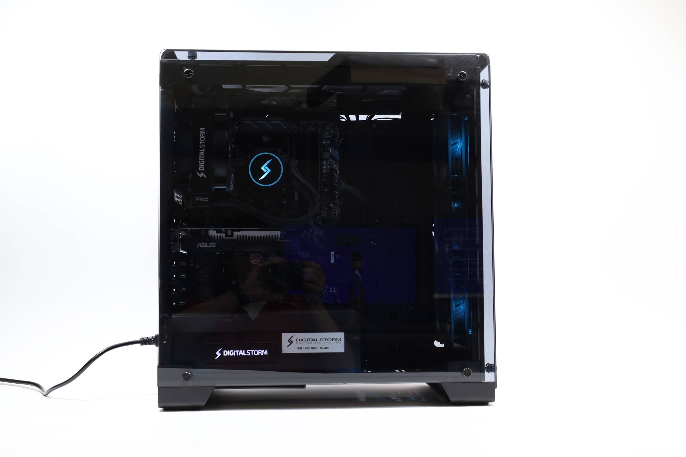 Digital Storm Lumos AMD Ryzen 7 3700x 3.6GHz GTX 1650 16GB RAM 500GB