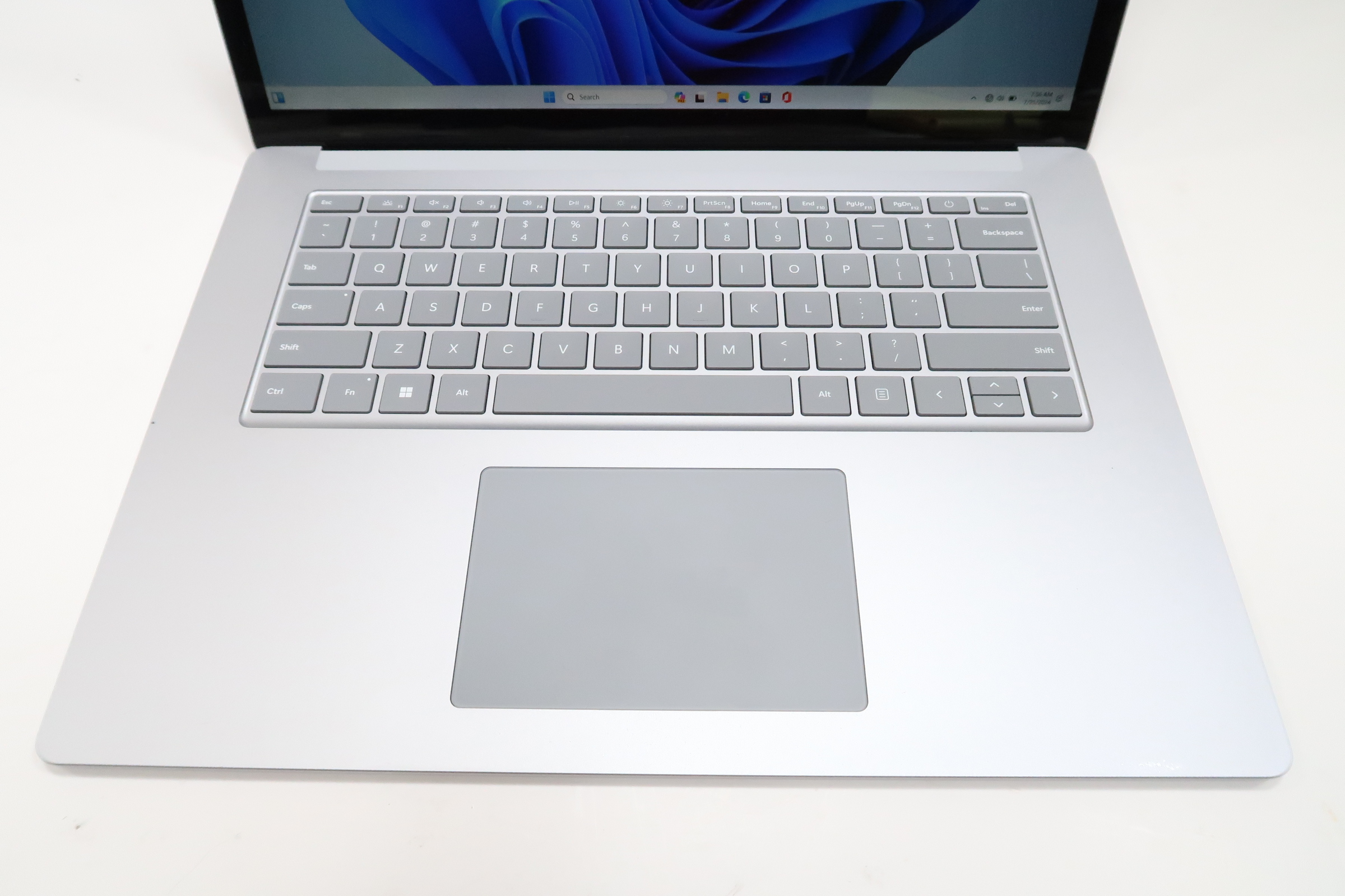 Surface laptop 5 i7-1255U 8GB 256GB ￼ Amazon.com: Microsoft Laptop 5 15in i7 8GB 256GB Platinum
