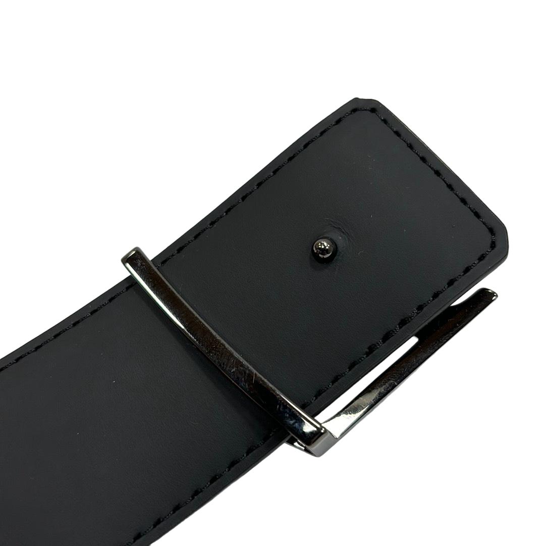 Louis Vuitton M9043 Size 105 LV Monogram Belt - Silver Louis Vuitton M9043 Size 105 LV Monogram Belt - Silver
