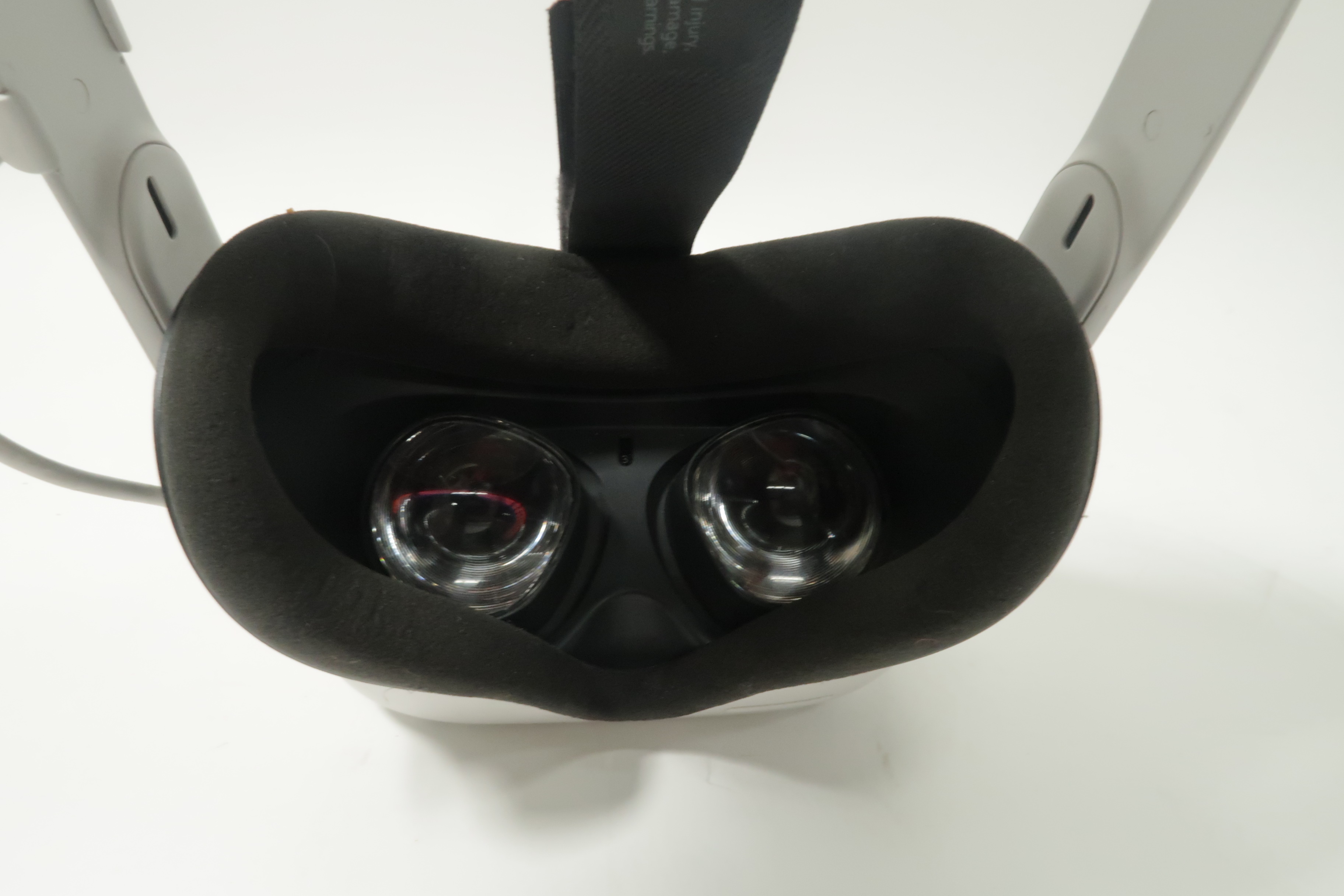 Oculus KW49CM 256GB AllinOne VR Headset White Quest 2 6918