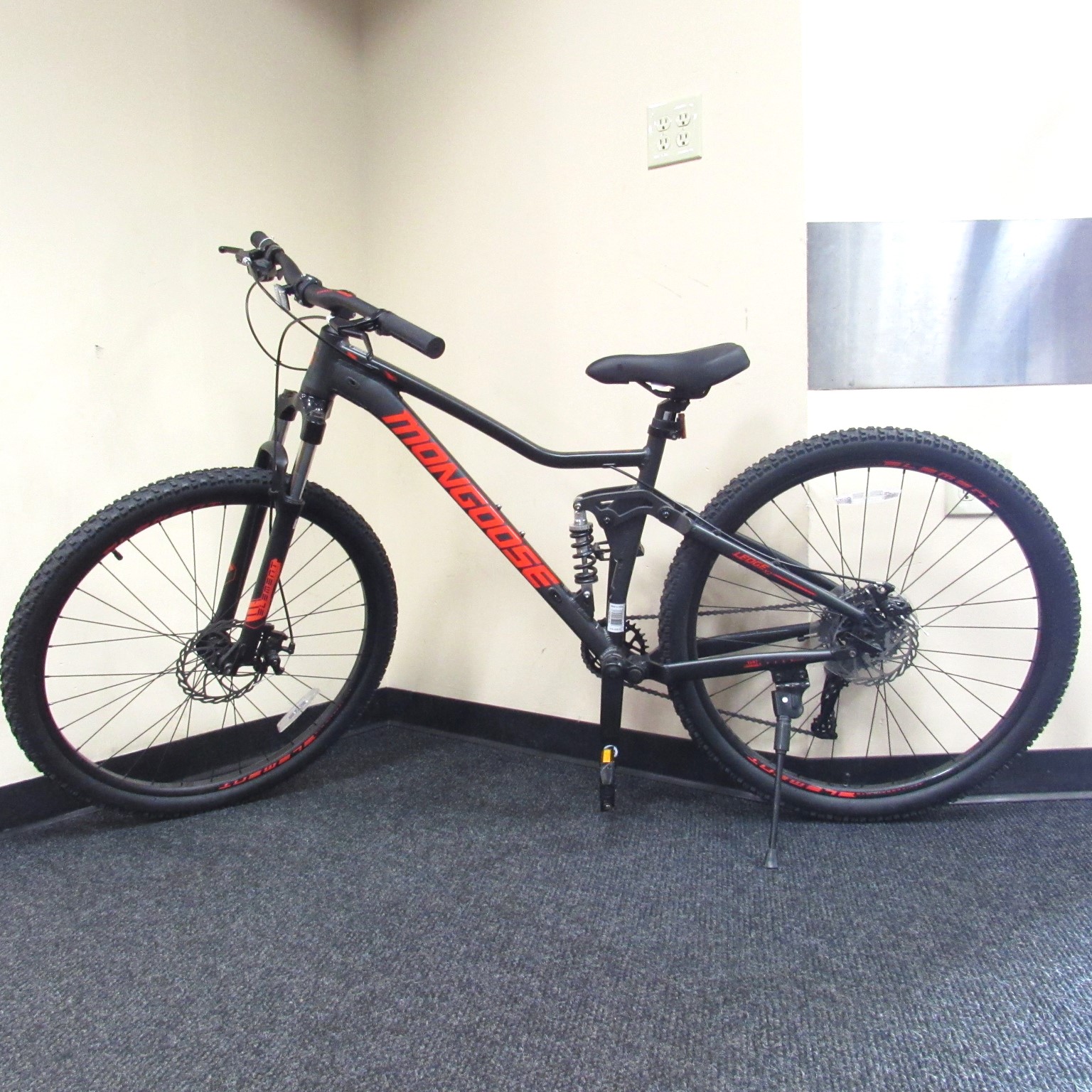 Mongoose Ledge X2 R8136WMDS 29'' Suspension Men's Mountain Bike Pick