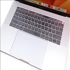 Apple MacBook Pro 2017 A1707 Core i7-7920HQ Pro 560 16GB RAM 1TB