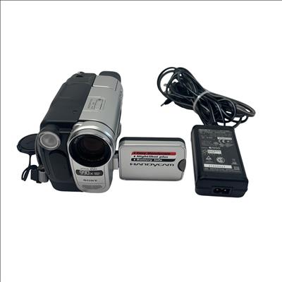 Sony CCD-TRV138 Hand-Cam Video Camera Recorder