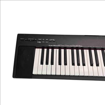 Yamaha NP-30 Portable Grand 76-Key Digital Piano