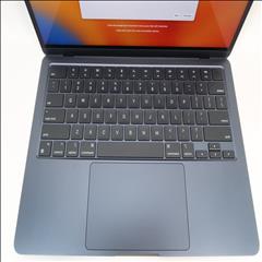 Apple MacBook Air (2022) MLY33LL/A M2 8CPU/8GPU@3.49GHz 8GB RAM