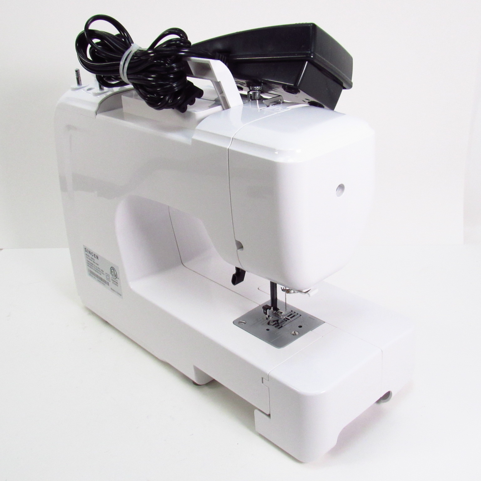 Singer SM024 Sewing Machine White Local PickUp Only