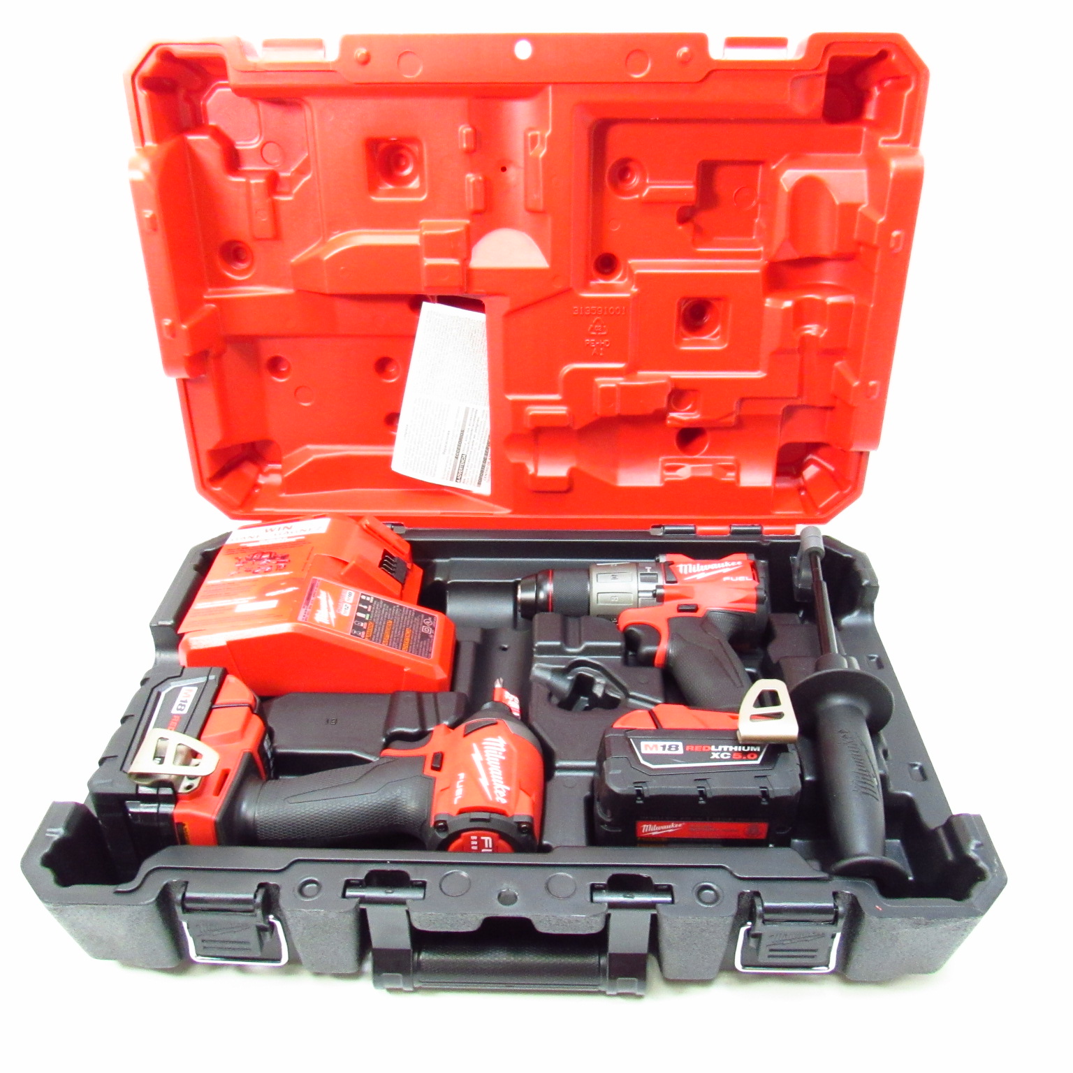 Milwaukee 2997-22 M18 18V 2-Tool Hammer Drill and Impact Driver Combo Kit