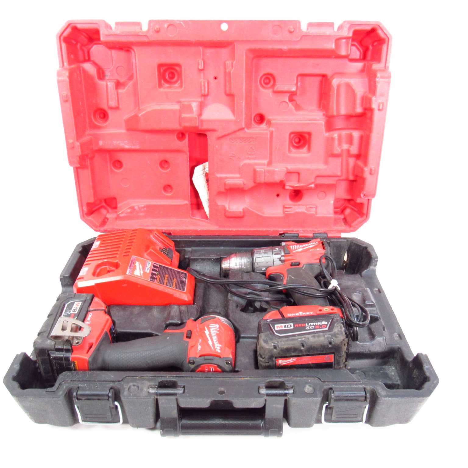 Milwaukee Tools 299622 M18 18V 2Tool Hammer Drill and Impact Driver Kit