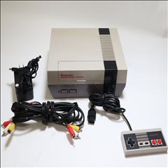 Nintendo NES-001 Original NES Video Game Console 4304