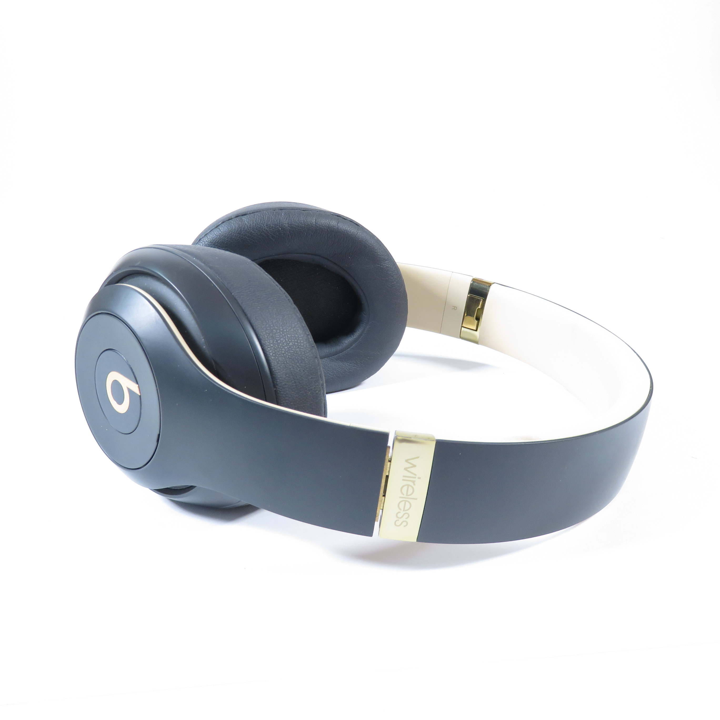 Beats by Dr. Dre Studio3 Wireless Portable Bluetooth Noise