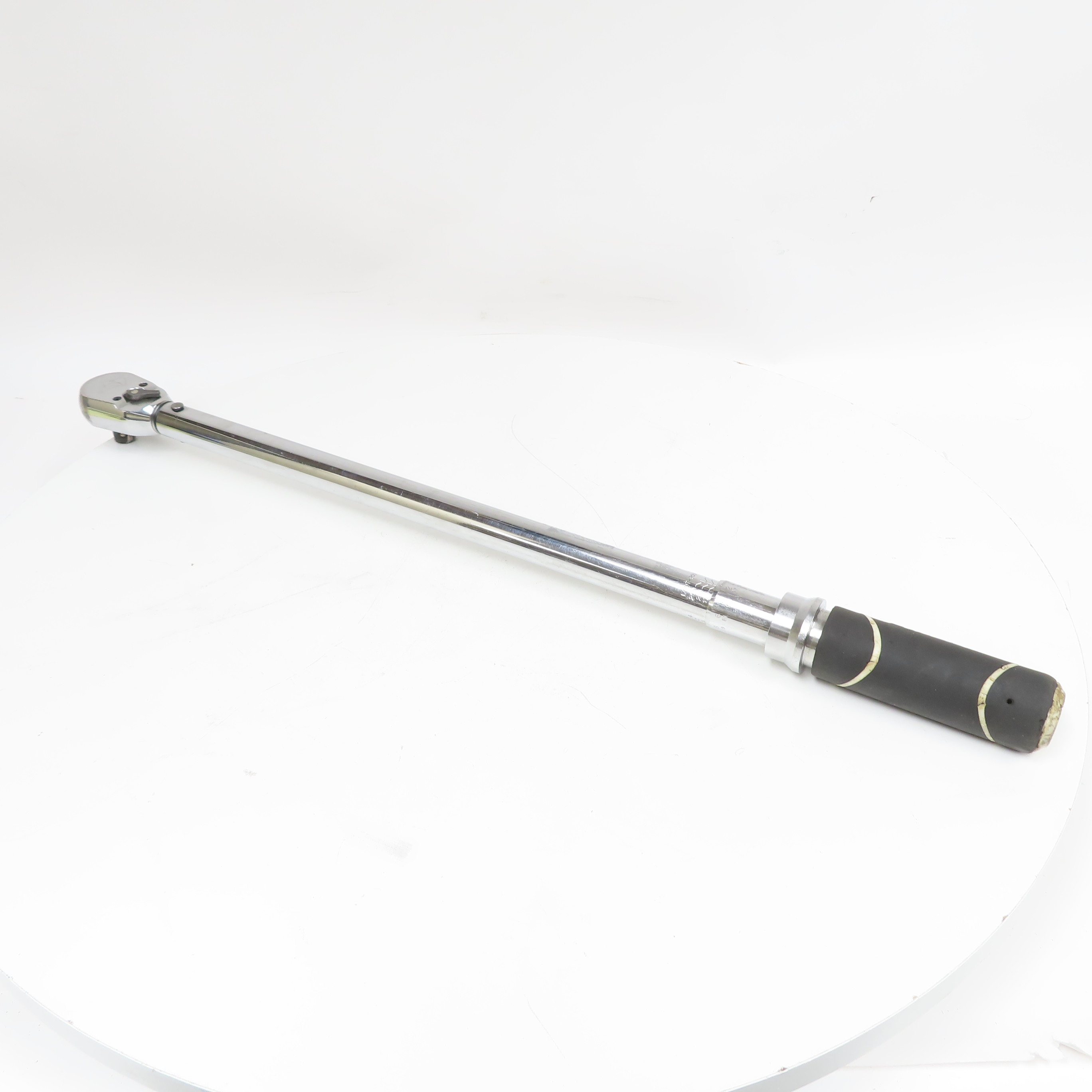 Husky 564464 1/2" Drive 50250ft. Torque Ratcheting Wrench