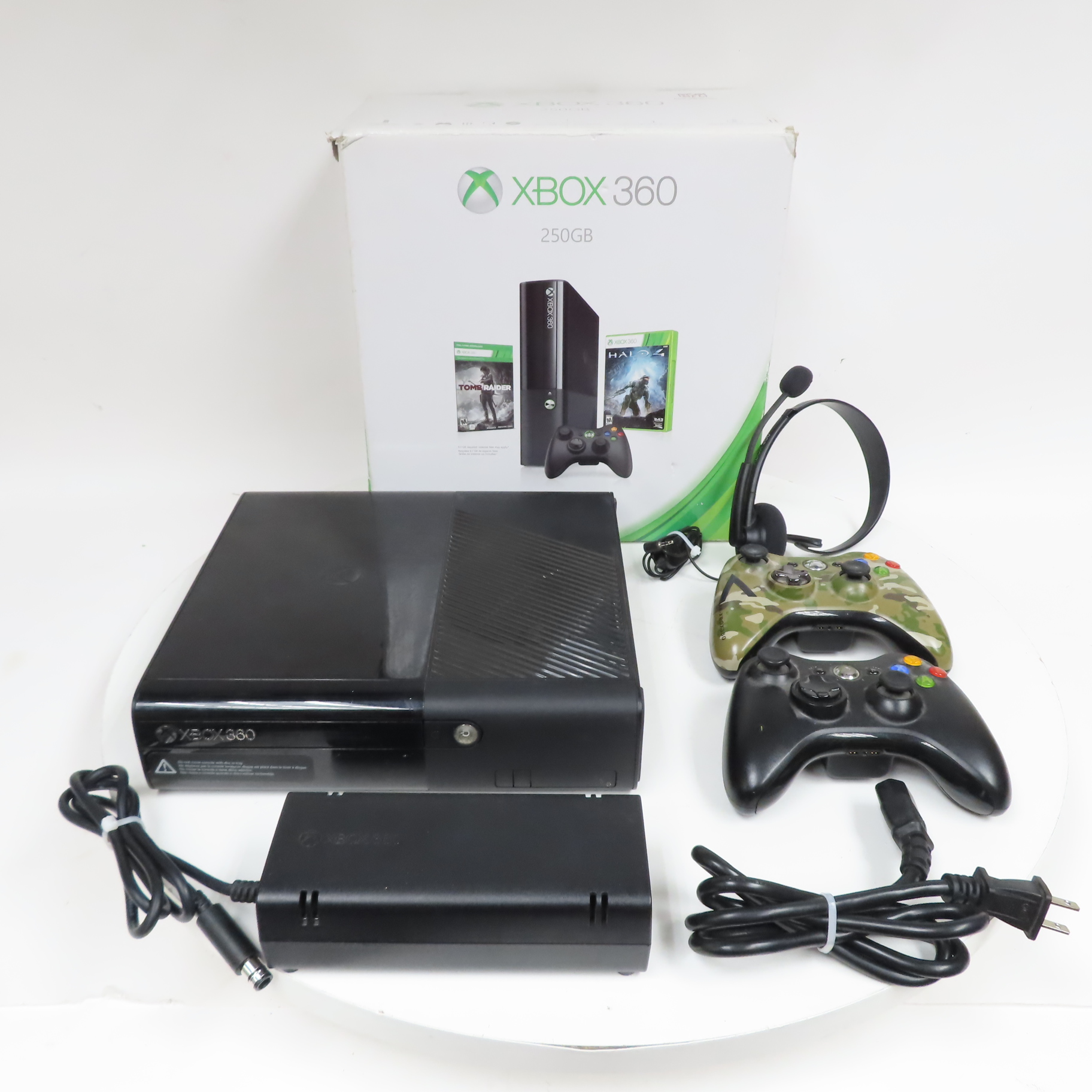 Microsoft 1538 Xbox 360 E 250GB Video Game Console (In Box)