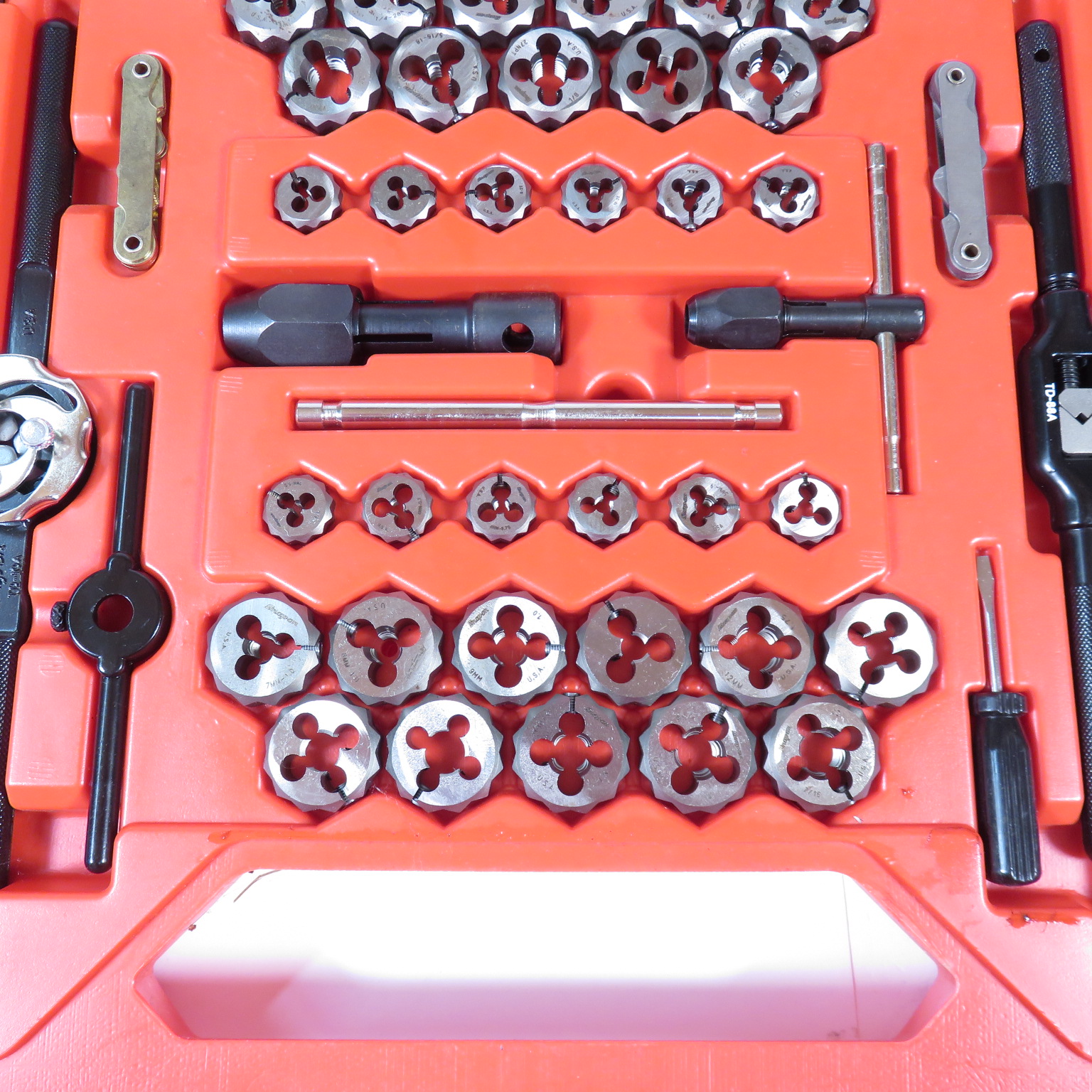 Snap-on Tools TDTDM500A 76-Piece Combination Tap and Die Set