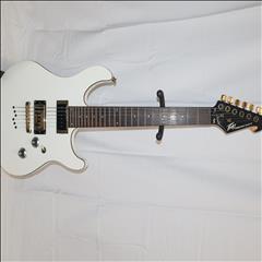 Peavey Predator Plus ST Snowy White & Black Outline 6-String Electric Guitar