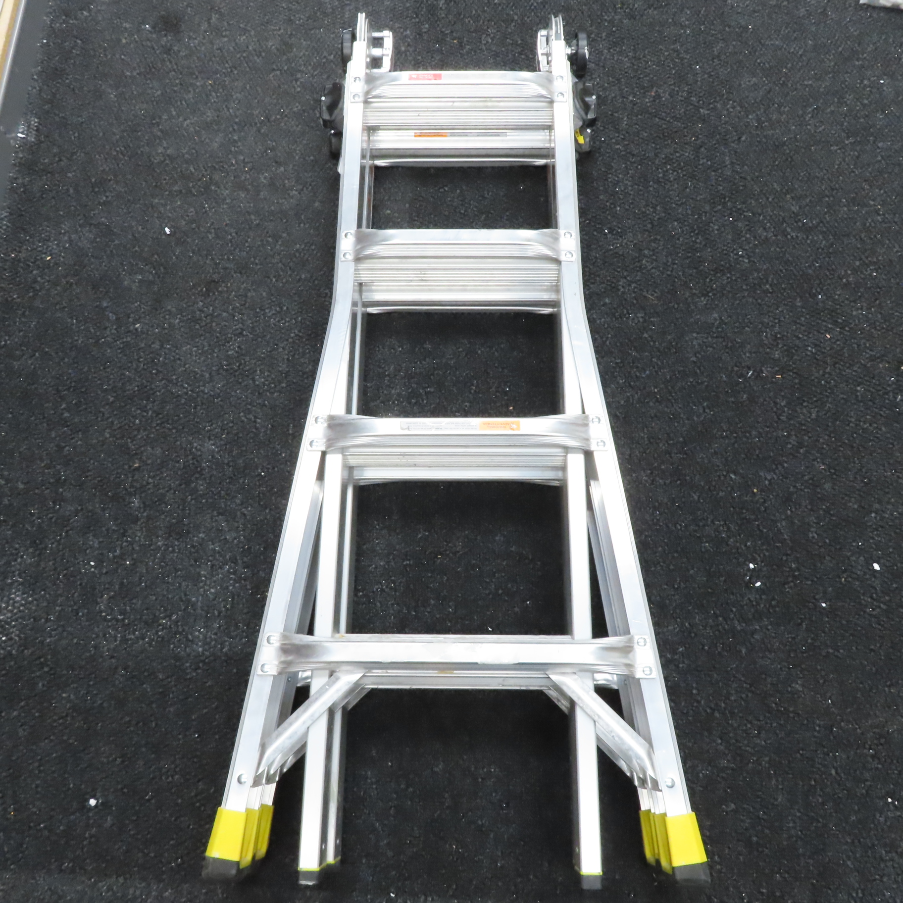 Gorilla Made GLMPXA-18 18-Foot Reach MPXA Aluminum Ladder (Local Pick ...