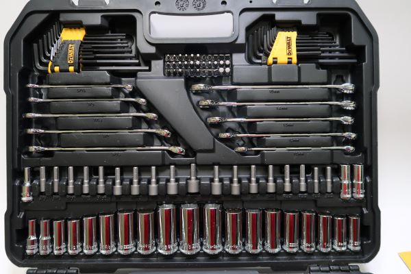 DeWalt DWMT81534 205 Mechanical Tool Set 6303