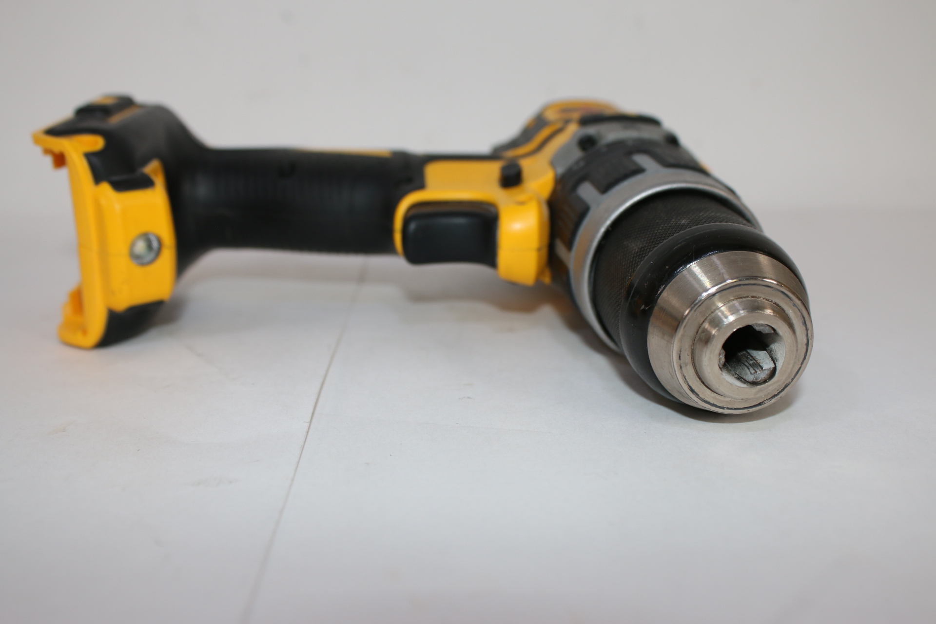 DeWalt DCD796 20V MAX XR Lithium-Ion Brushless Compact Hammer Drill K965