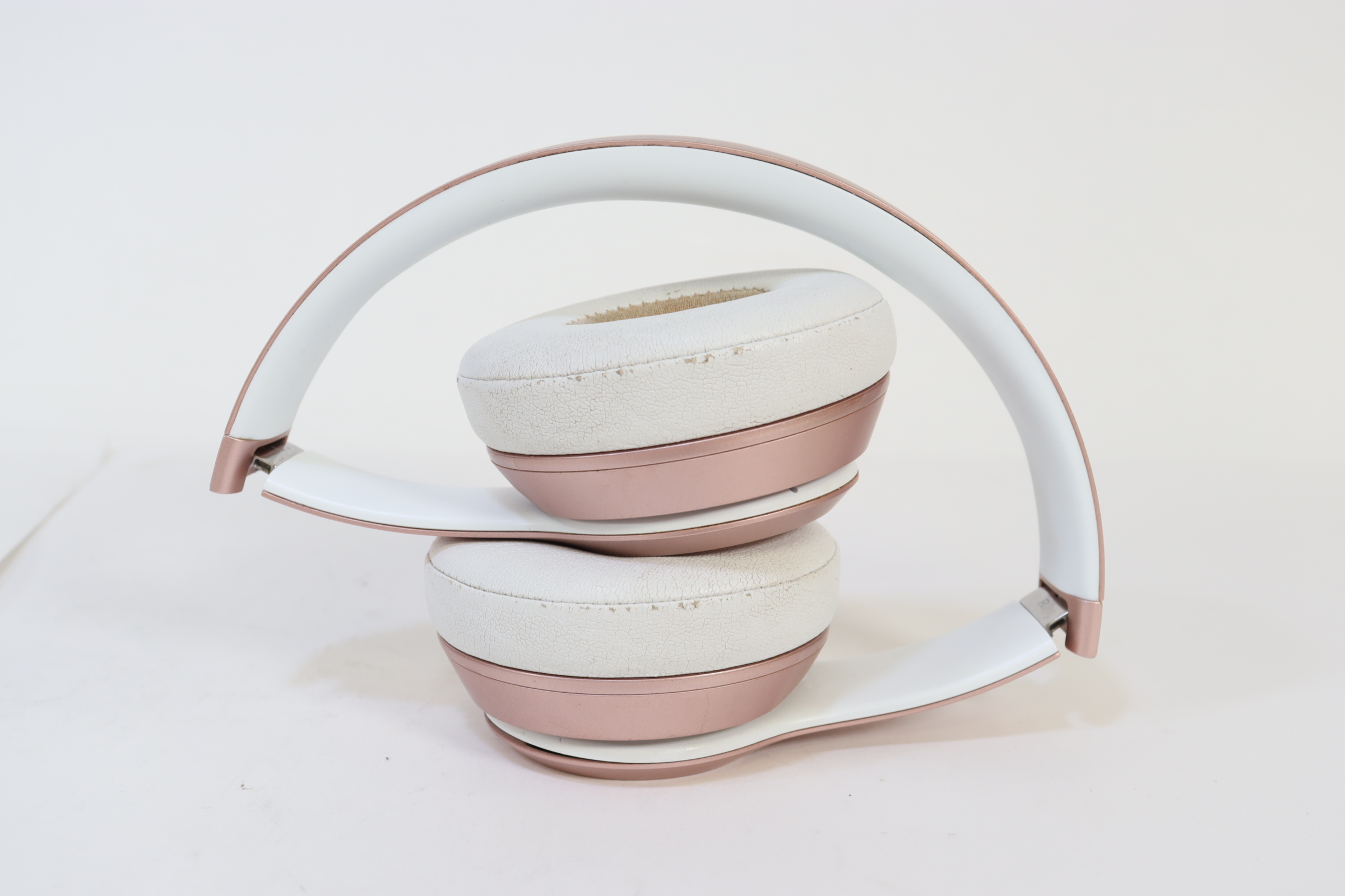 Apple B0534 Beats By Dr. Dre Solo 2 On-Ear Wireless