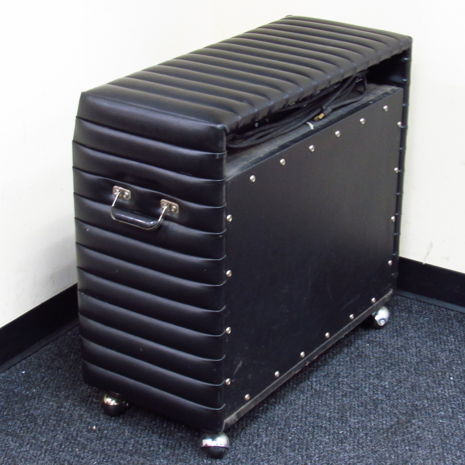 Kustom CHARGER 1x15 Bass Combo Amplifier Local PickUp Only