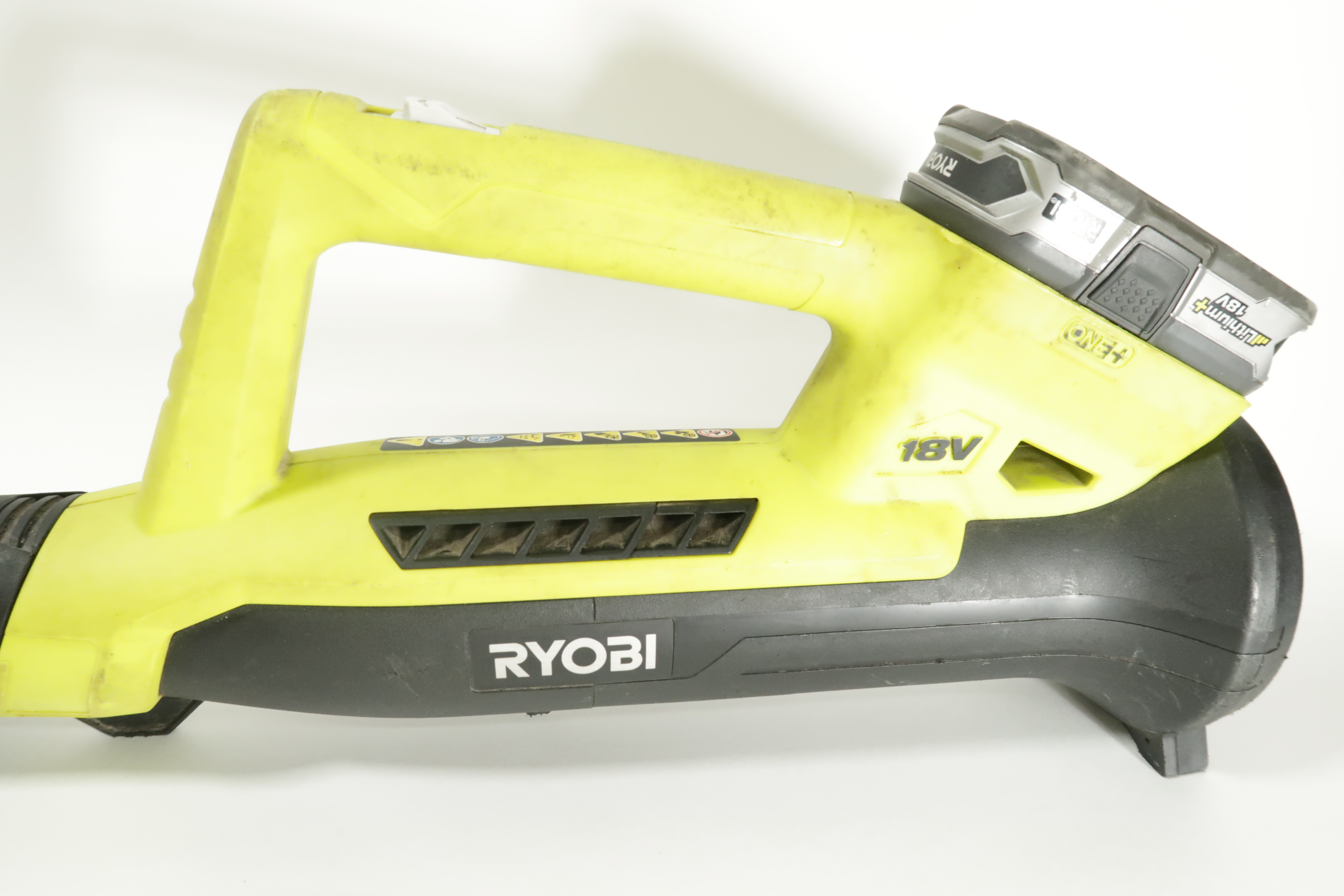 Ryobi P219 One+ 90 MPH 200 CFM 18Volt Cordless Leaf Blower