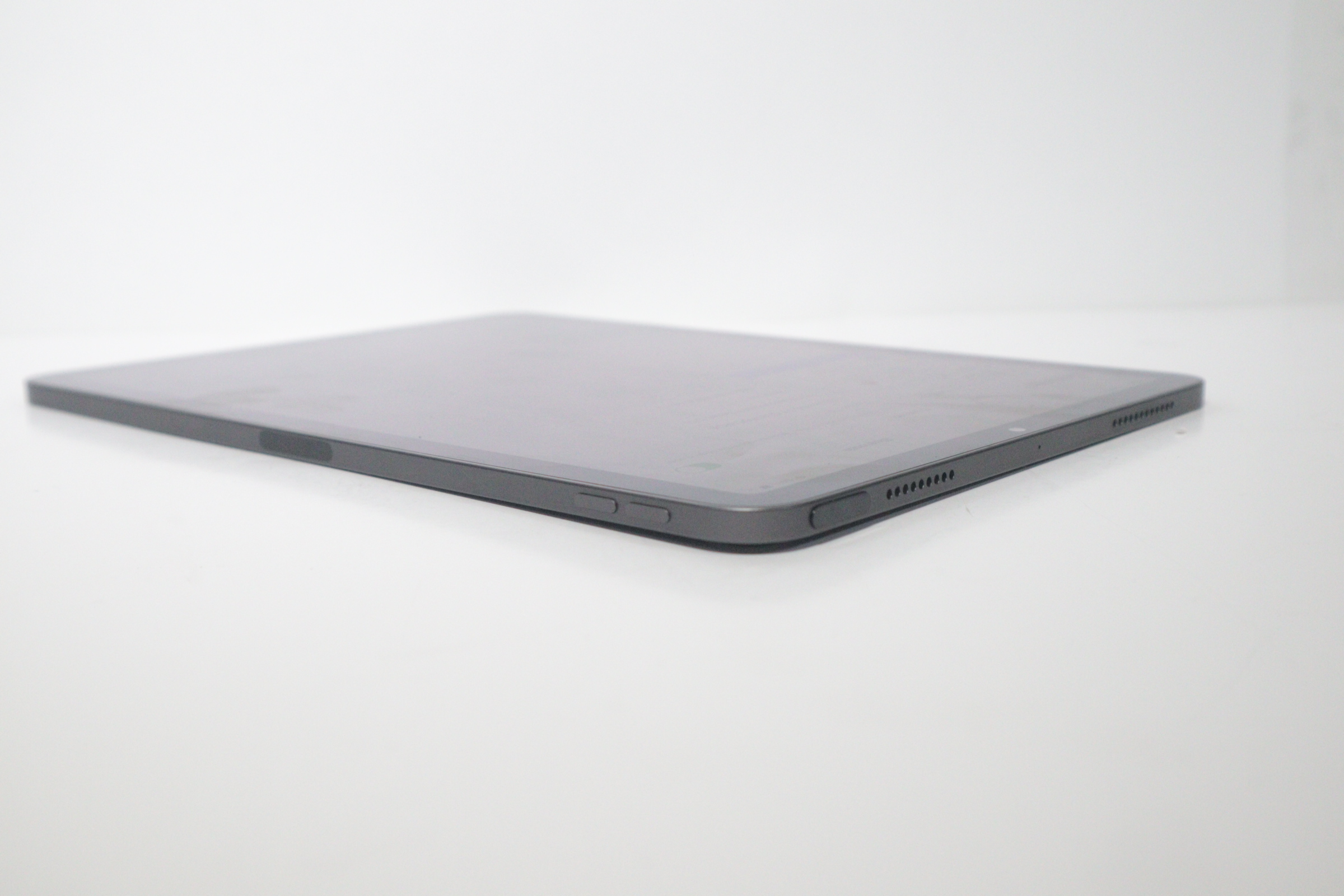 Apple iPad Air 5th Generation MM9C3LL/A Space Gray 64GB Handheld