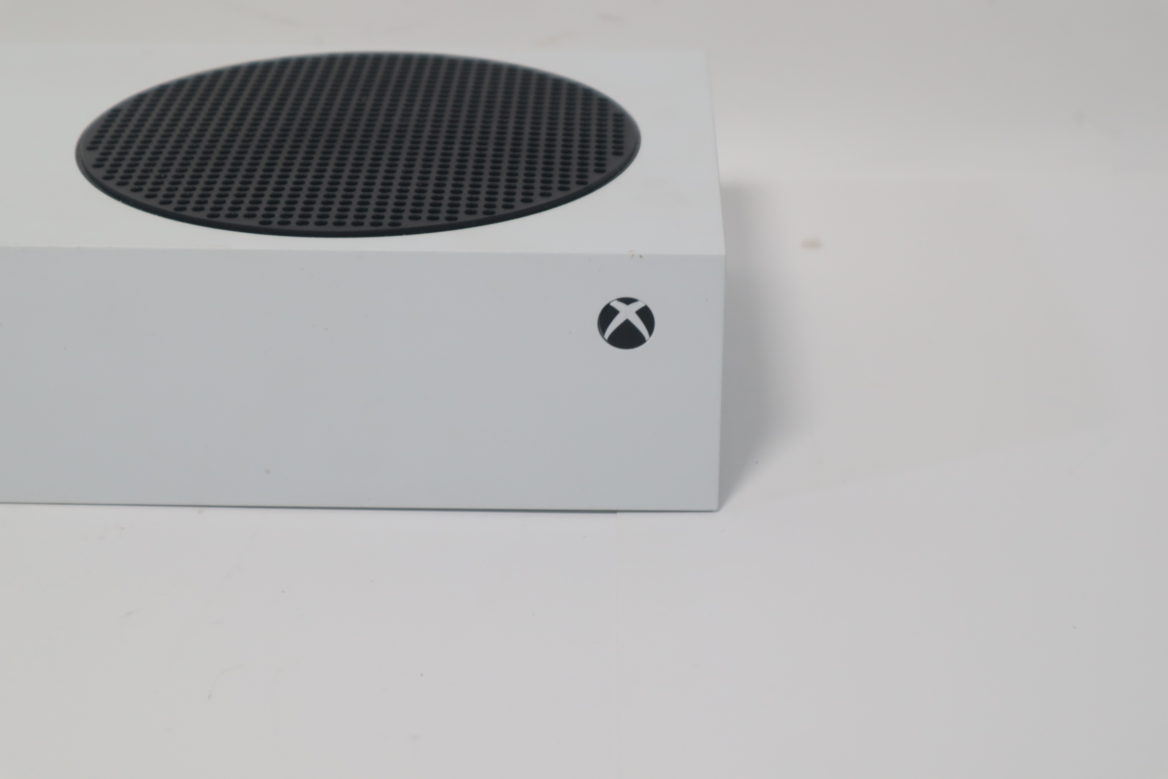 Microsoft Xbox Series S 1883 512GB All-Digital Home Video Gaming