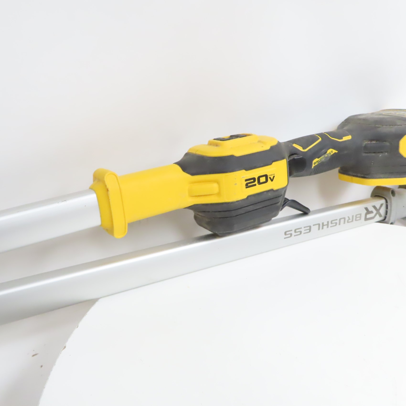 DeWalt DCST922 MAX 20V 14