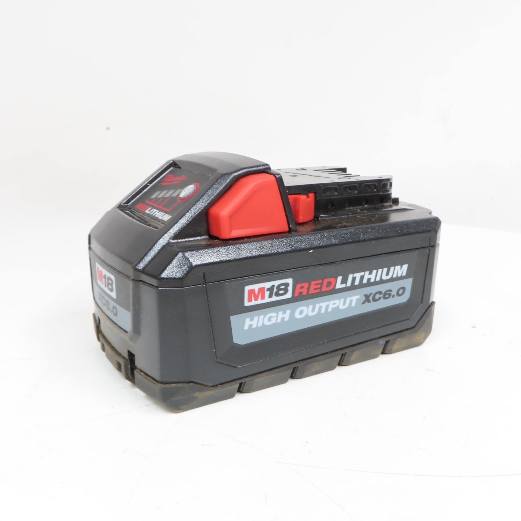 Milwaukee m18 outlet 3 amp battery