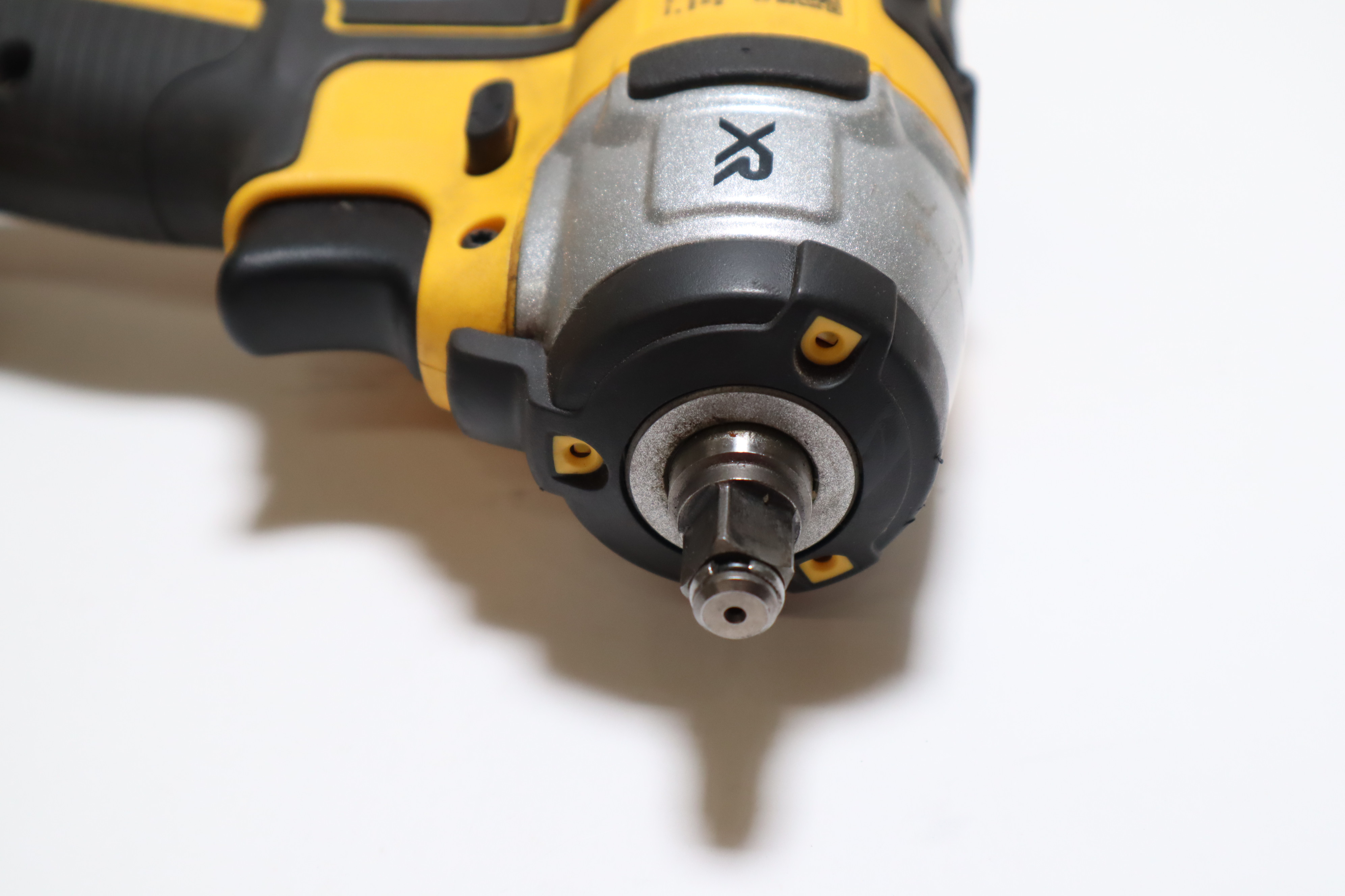 DeWalt DCF890 20Volt MAX XR Cordless Brushless 3/8 in. Compact Impact