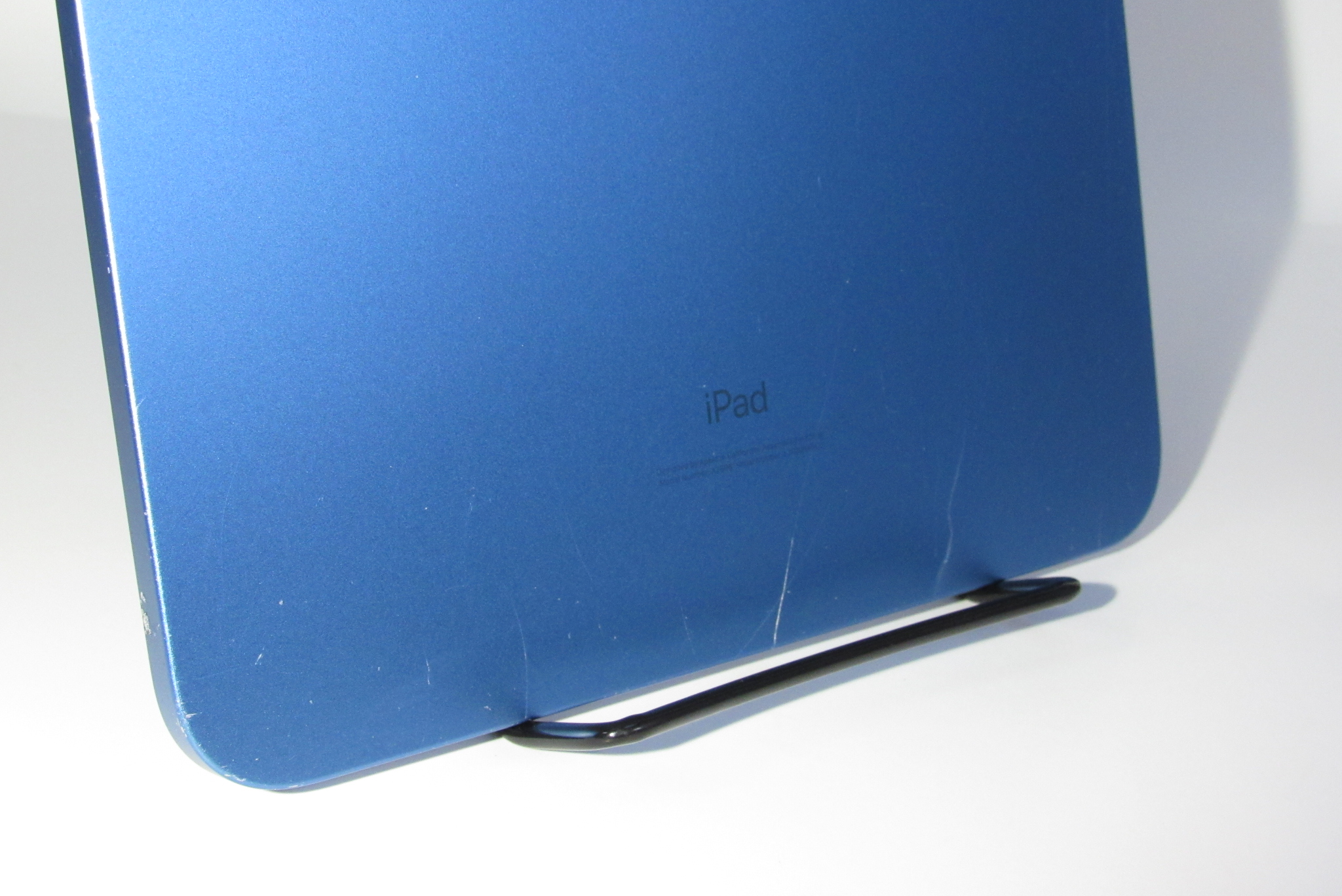 Apple iPad 10th Gen MPQ13LL/A 64GB 10.9'' Wi-Fi Tablet - Blue