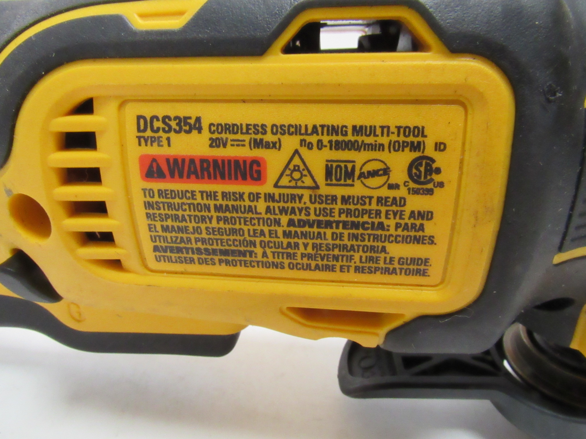 DeWalt DCS354 ATOMIC 20-Volt MAX Cordless Brushless Oscillating Multi-Tool