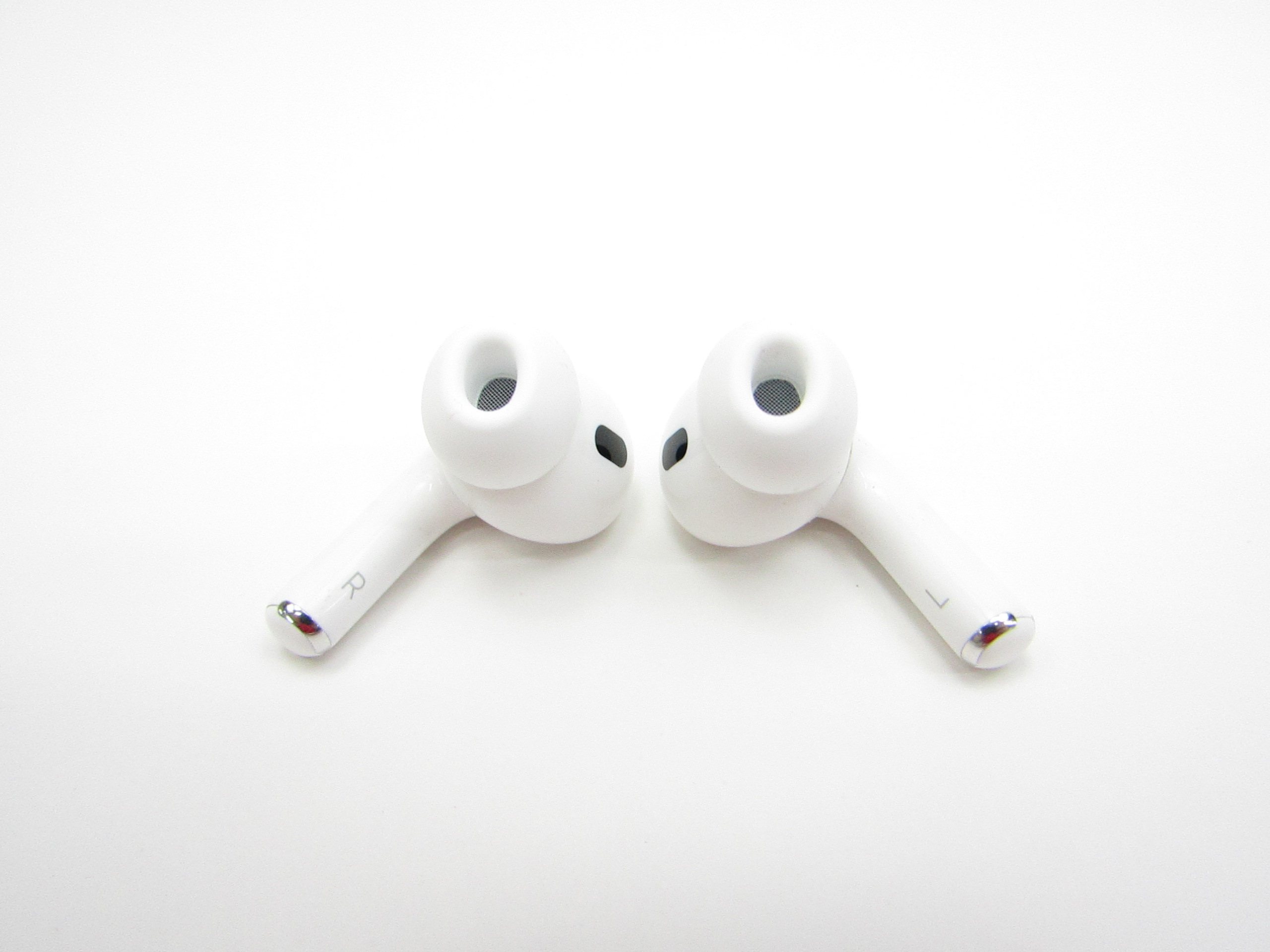 Apple AirPods Pro 2nd Gen A2700 Active Noise Cancelling Wireless